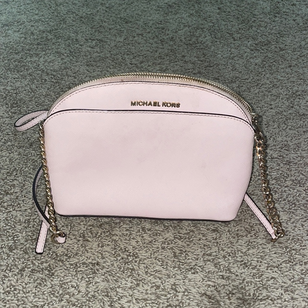 Micheal Kors purse